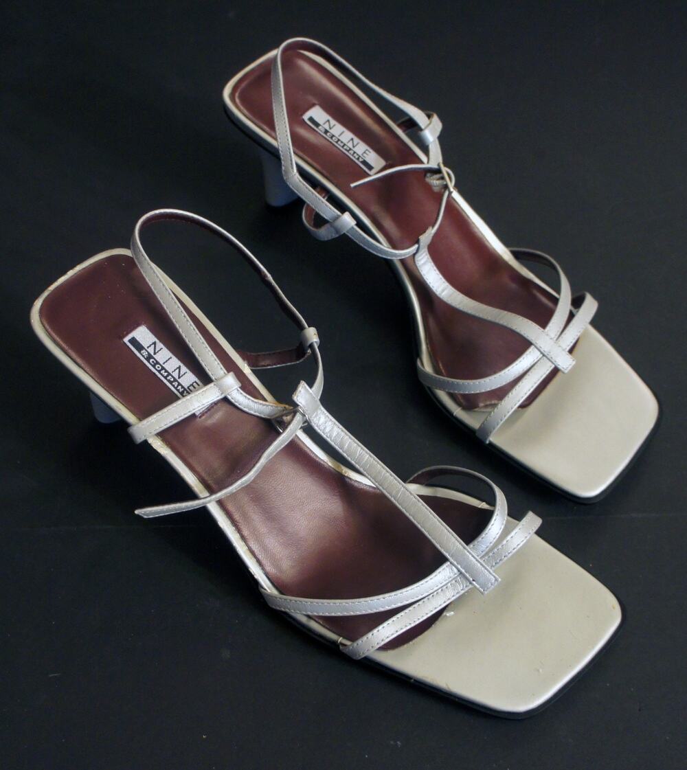 Nine & Company Satin Silver Leather Pumps Size 11M in Excellent Condition